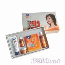 維他命C晶澈美白五件套 專業(yè)化妝品批發(fā)代理的明智之選